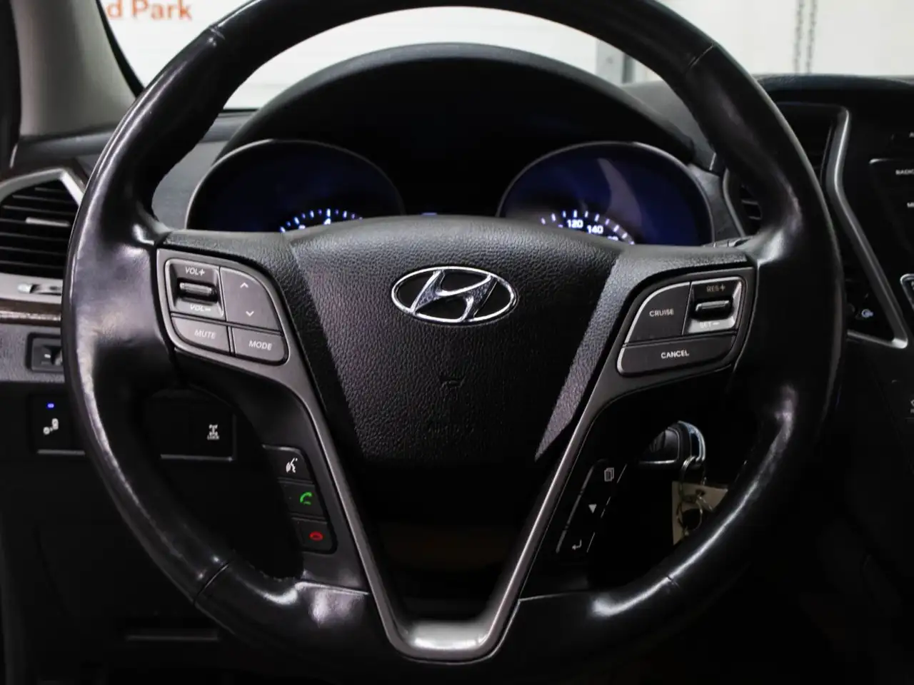Hyundai SANTA FE снимка Hyundai SANTA FE