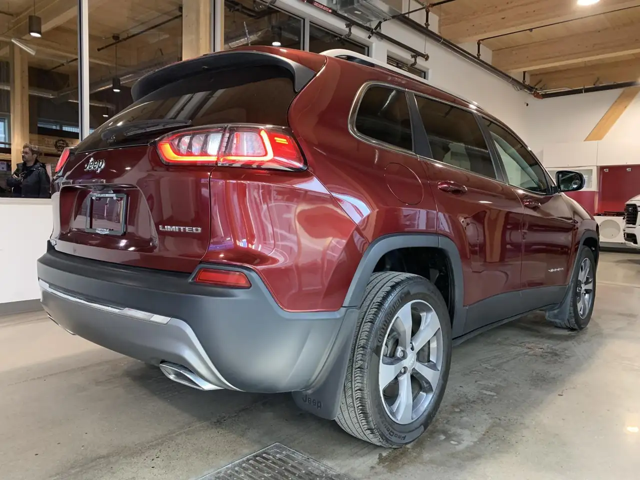 Jeep Cherokee снимка Jeep Cherokee