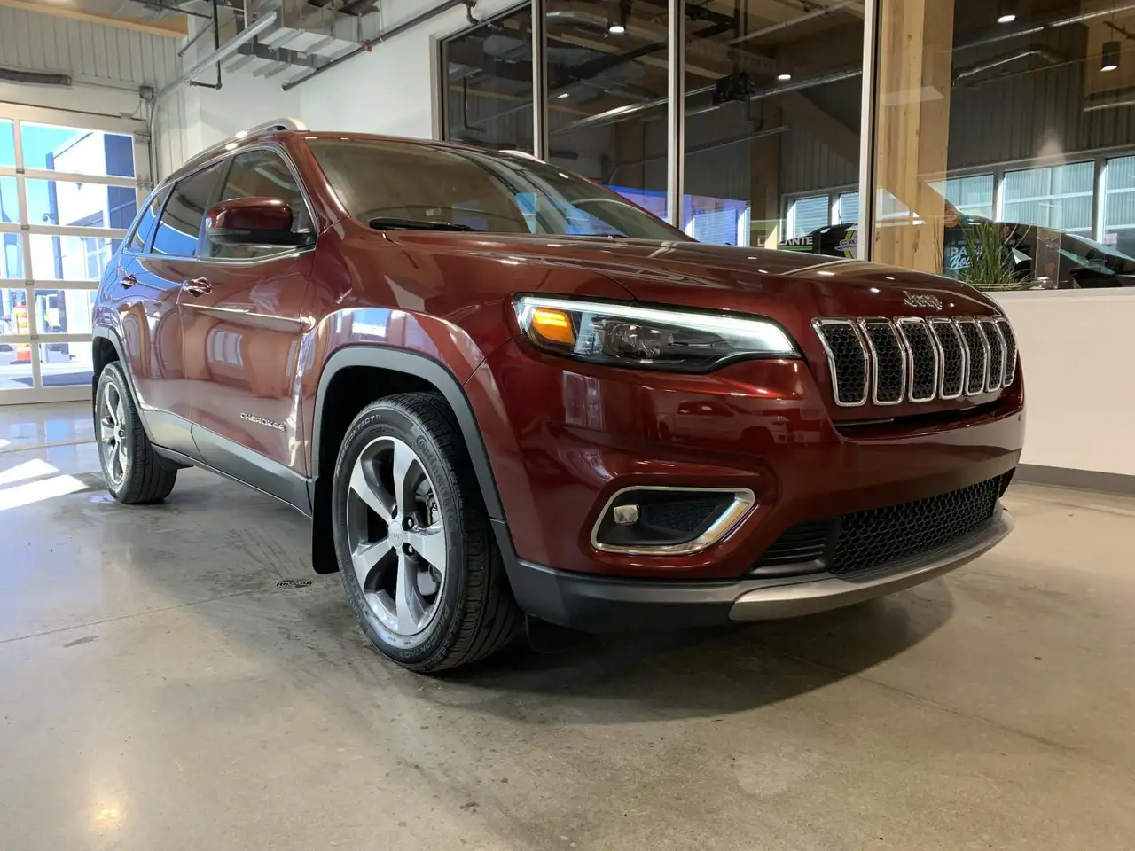 Jeep Cherokee снимка Jeep Cherokee