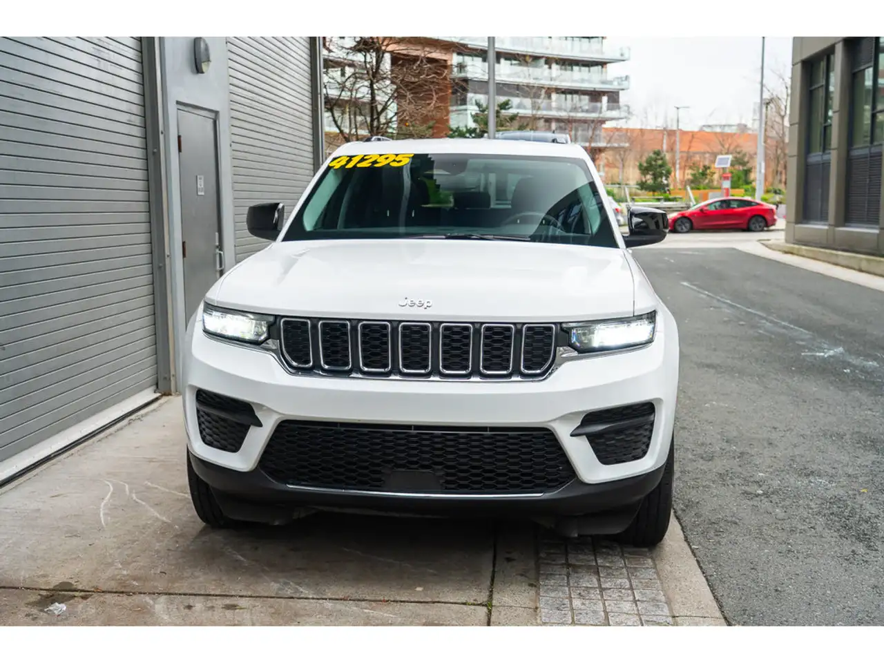 Jeep Grand Cherokee снимка Jeep Grand Cherokee