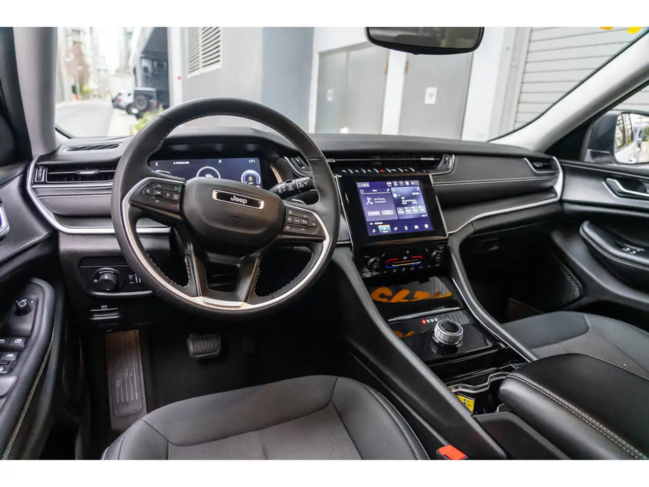 Jeep Grand Cherokee снимка Jeep Grand Cherokee