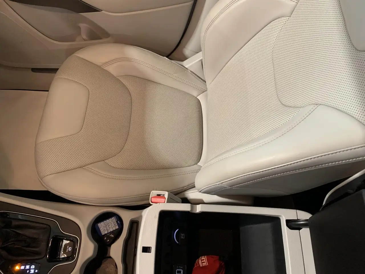 Jeep Cherokee снимка Jeep Cherokee