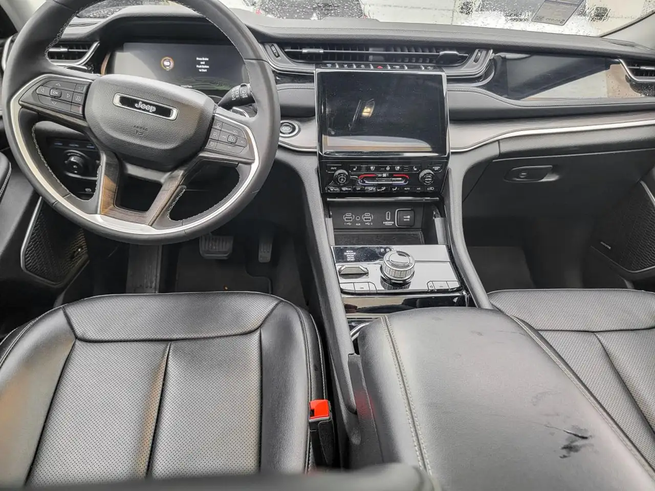 Jeep Grand Cherokee снимка Jeep Grand Cherokee