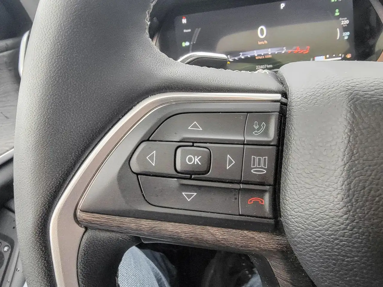 Jeep Grand Cherokee снимка Jeep Grand Cherokee