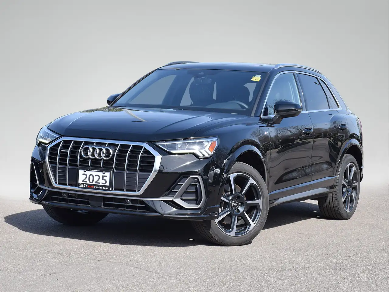 2025 Audi Q3 photo 2025 Audi Q3