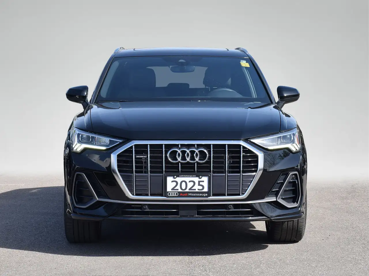 Audi Q3 снимка Audi Q3