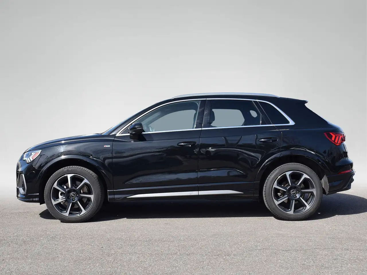Audi Q3 снимка Audi Q3