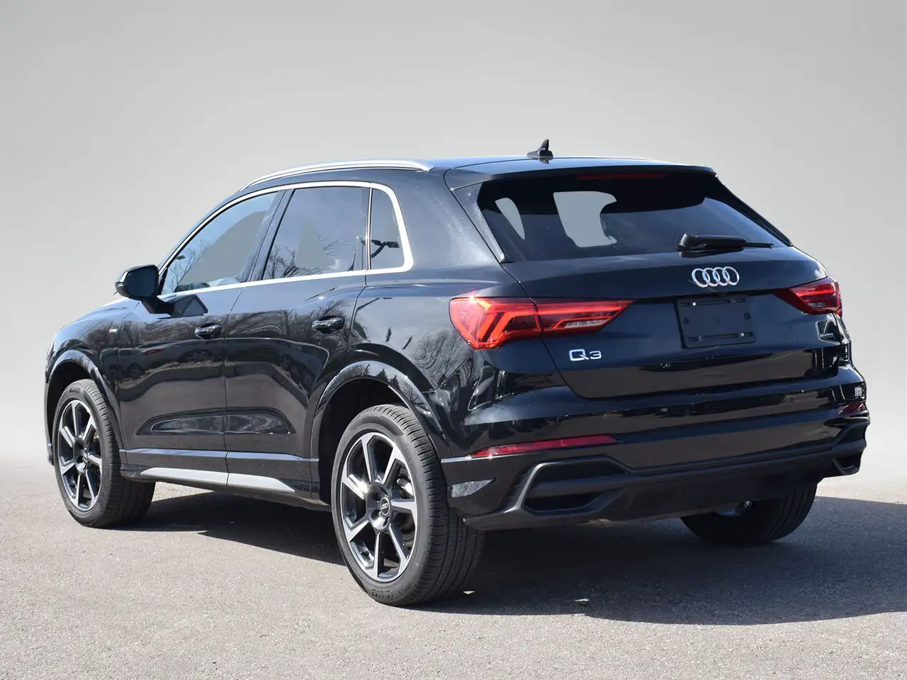 Audi Q3 снимка Audi Q3