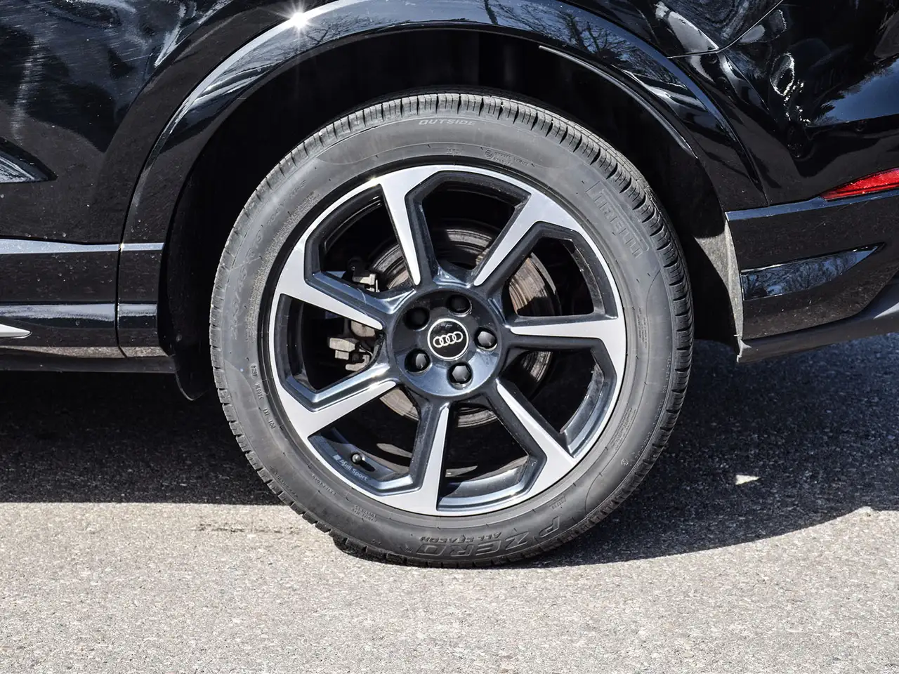Audi Q3 снимка Audi Q3