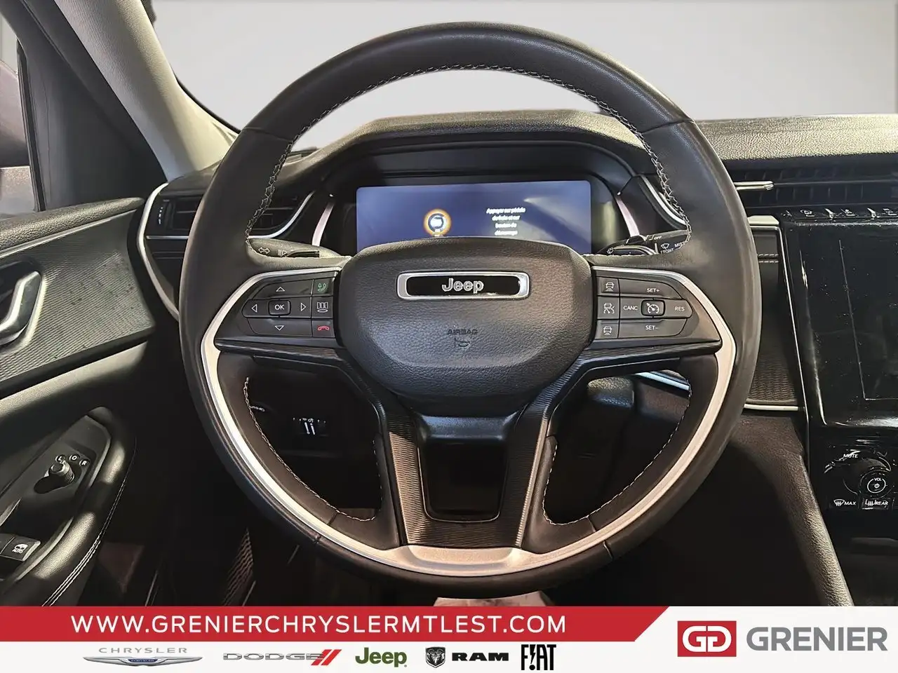 Jeep Grand Cherokee снимка Jeep Grand Cherokee