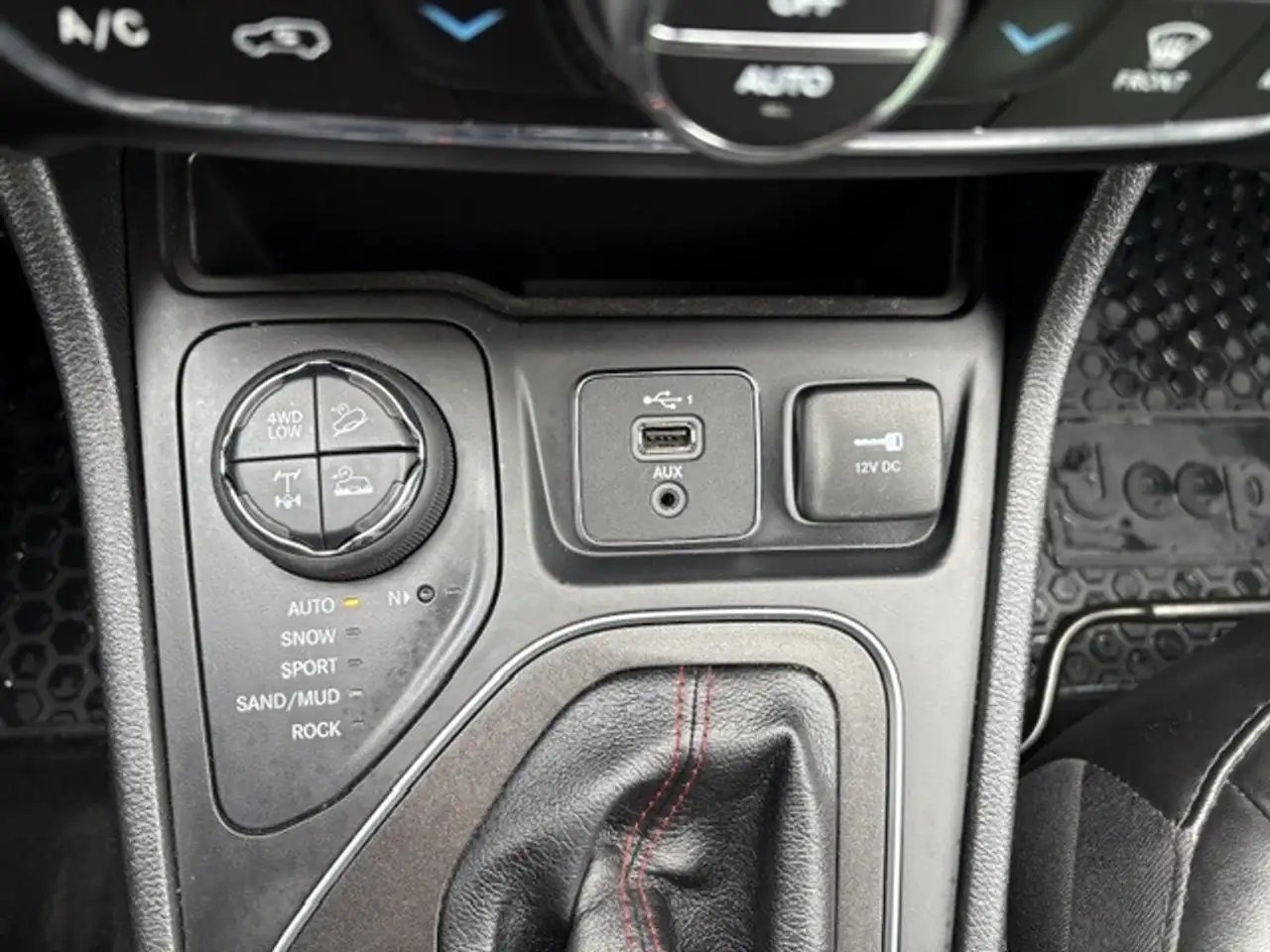 Jeep Cherokee fotografie Jeep Cherokee