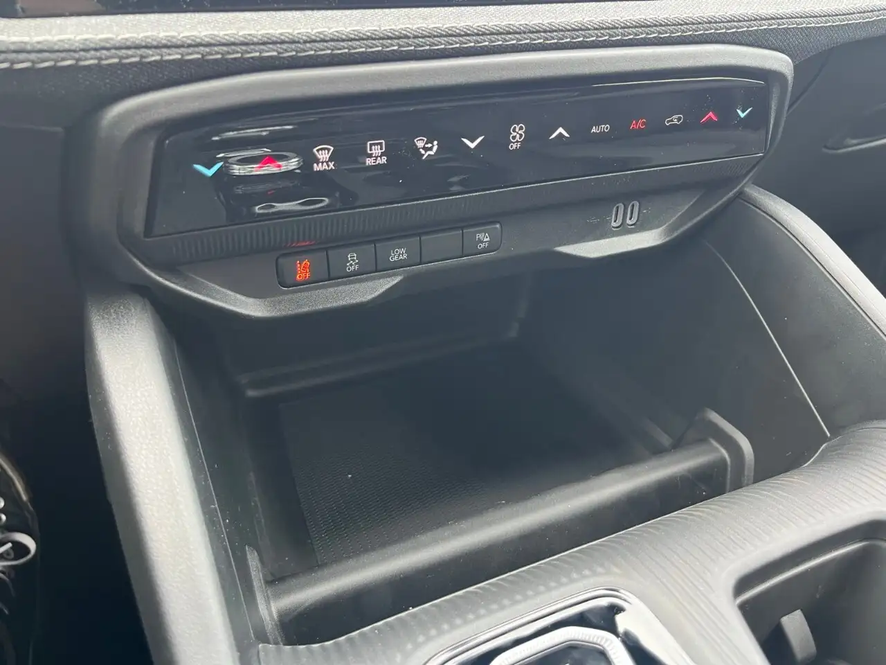 Jeep Cherokee снимка Jeep Cherokee