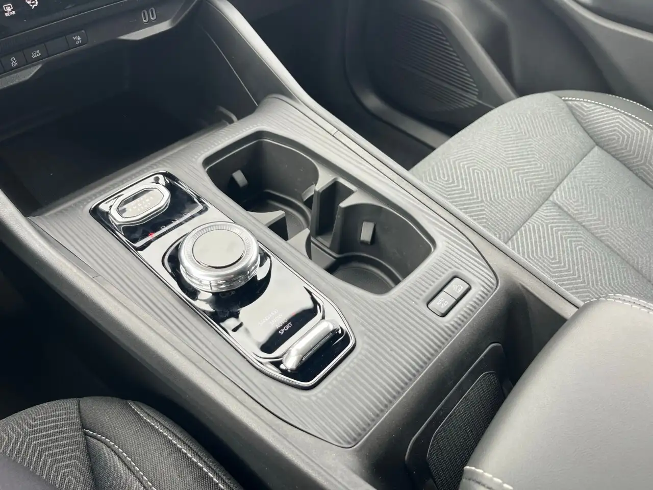 Jeep Cherokee снимка Jeep Cherokee