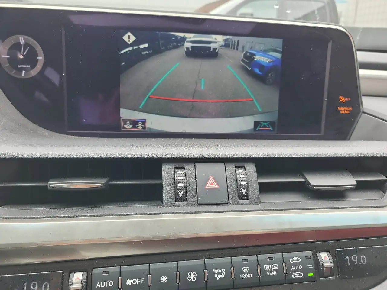 Lexus ES photo Lexus ES