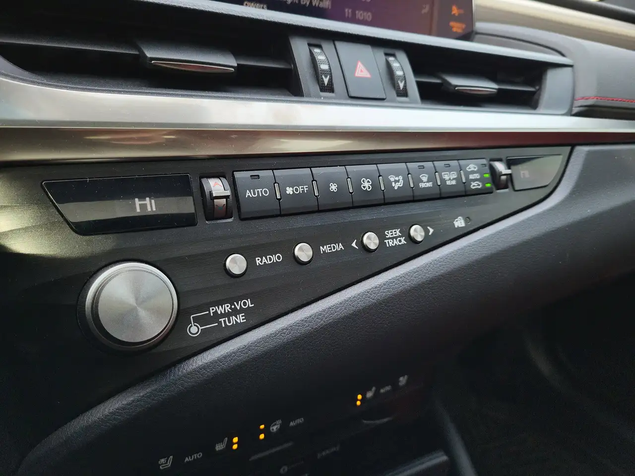 Lexus ES photo Lexus ES
