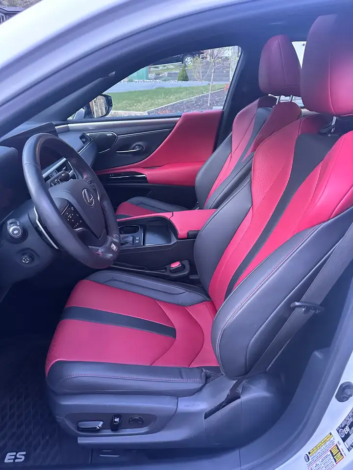 Lexus ES снимка Lexus ES