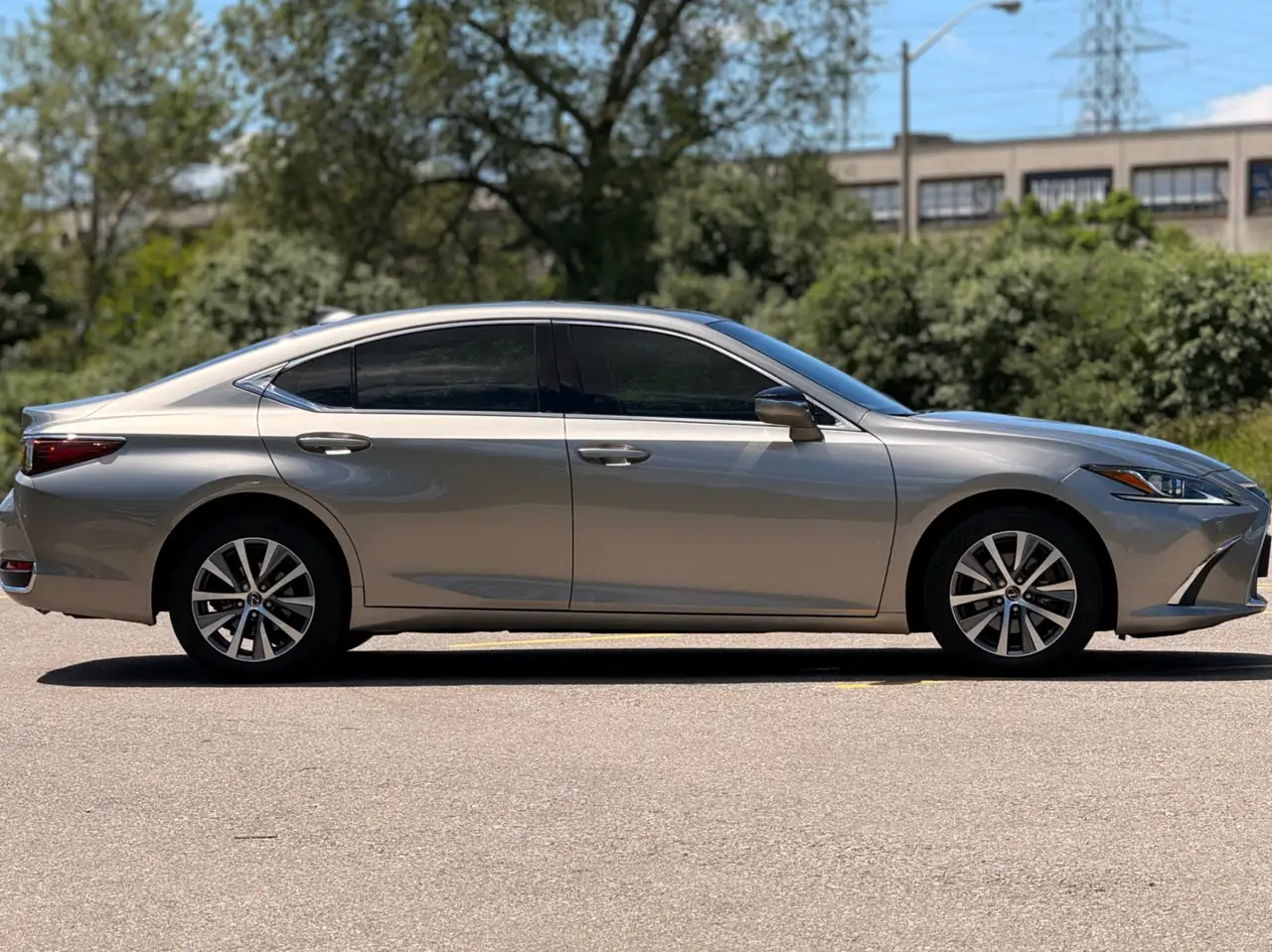 Lexus ES снимка Lexus ES