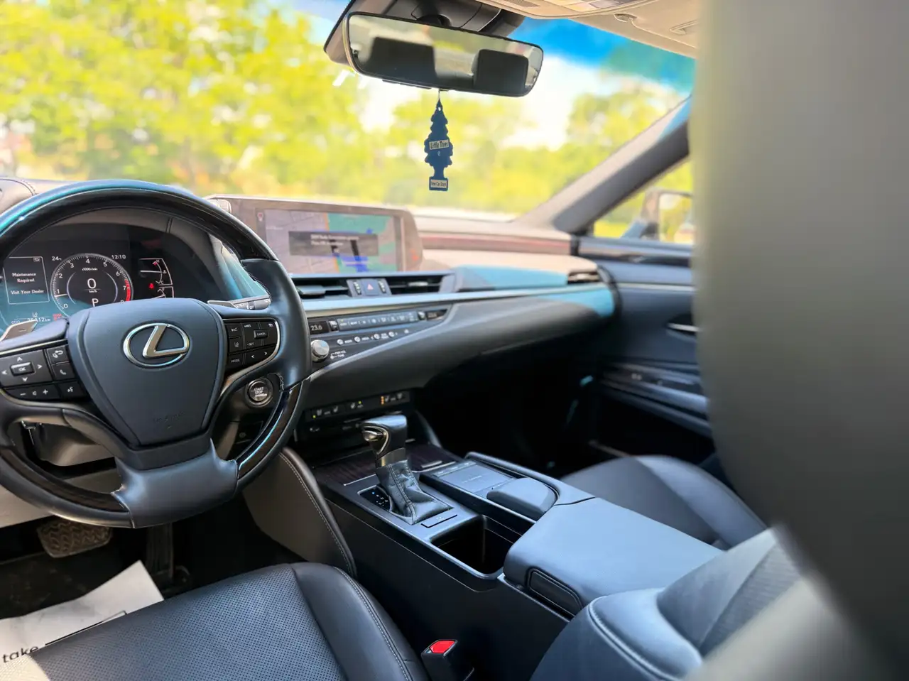 Lexus ES снимка Lexus ES