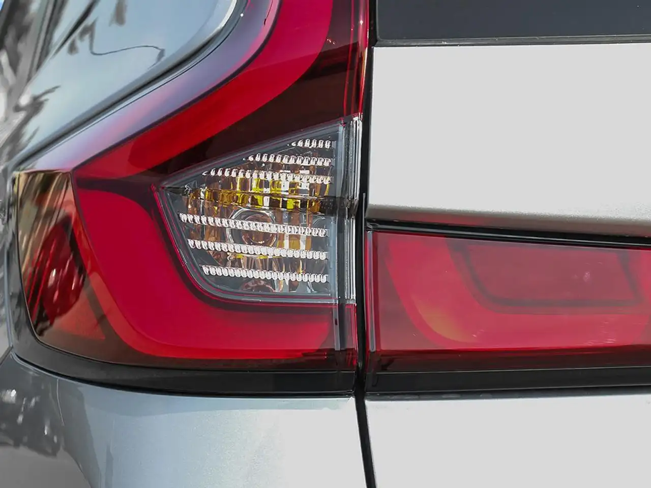 Honda CR-V photo Honda CR-V