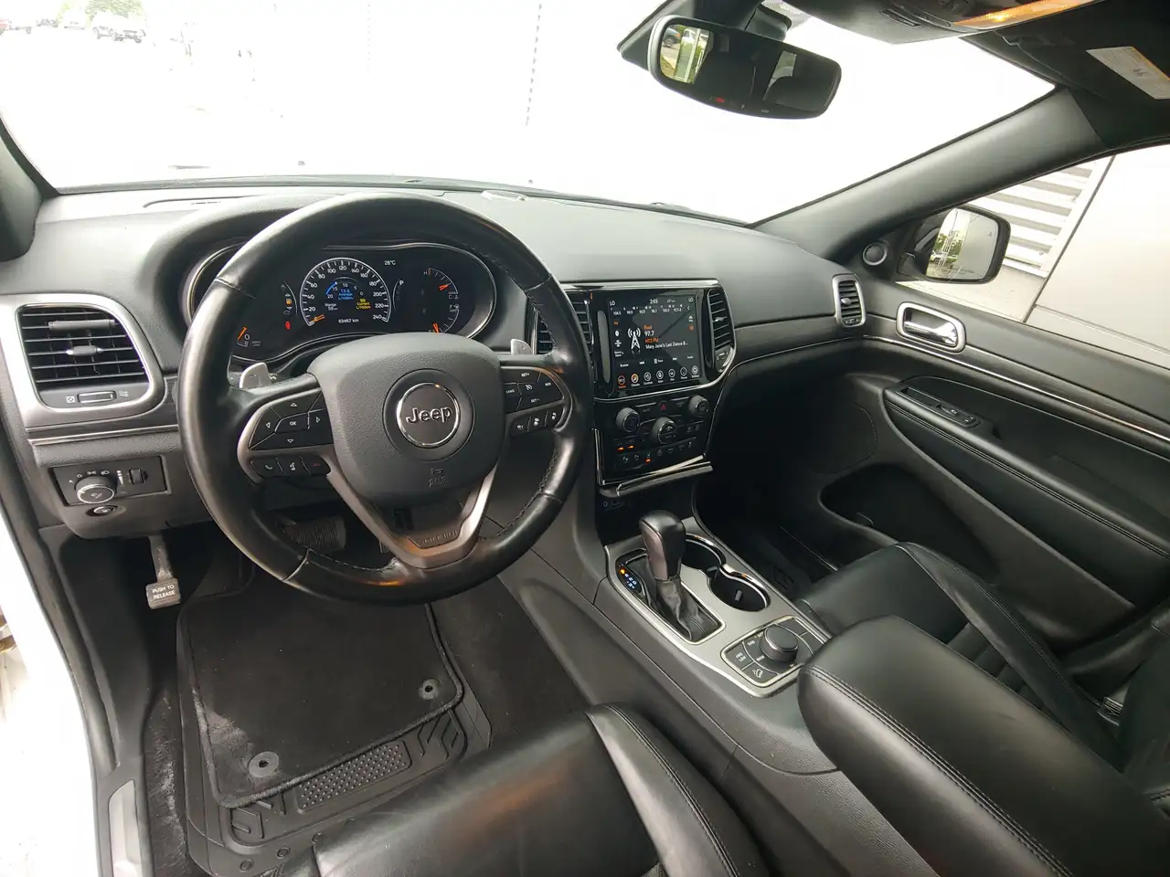 Jeep Grand Cherokee снимка Jeep Grand Cherokee