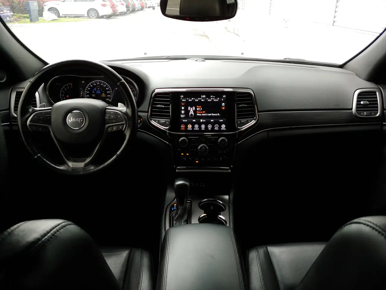Jeep Grand Cherokee снимка Jeep Grand Cherokee