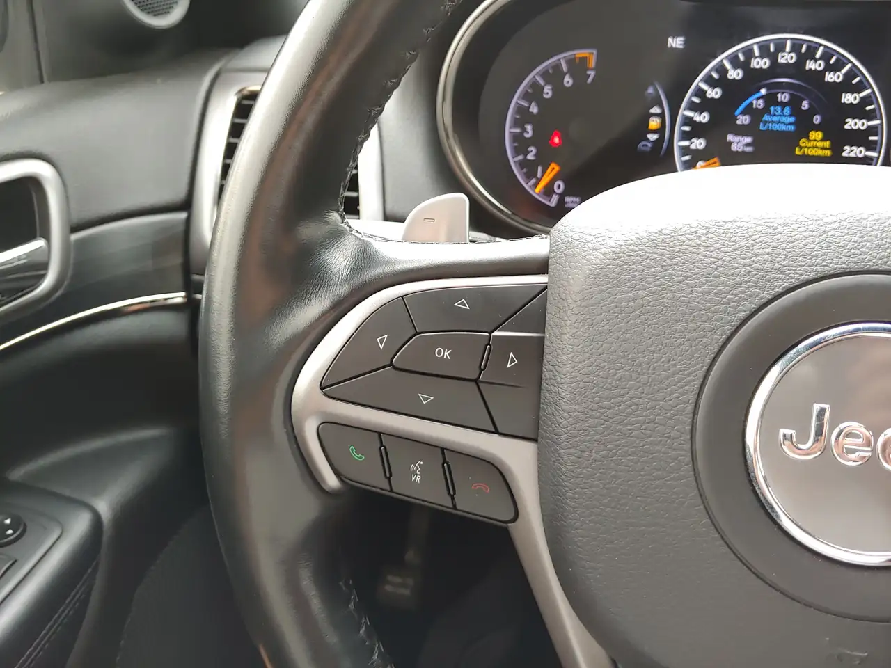 Jeep Grand Cherokee снимка Jeep Grand Cherokee