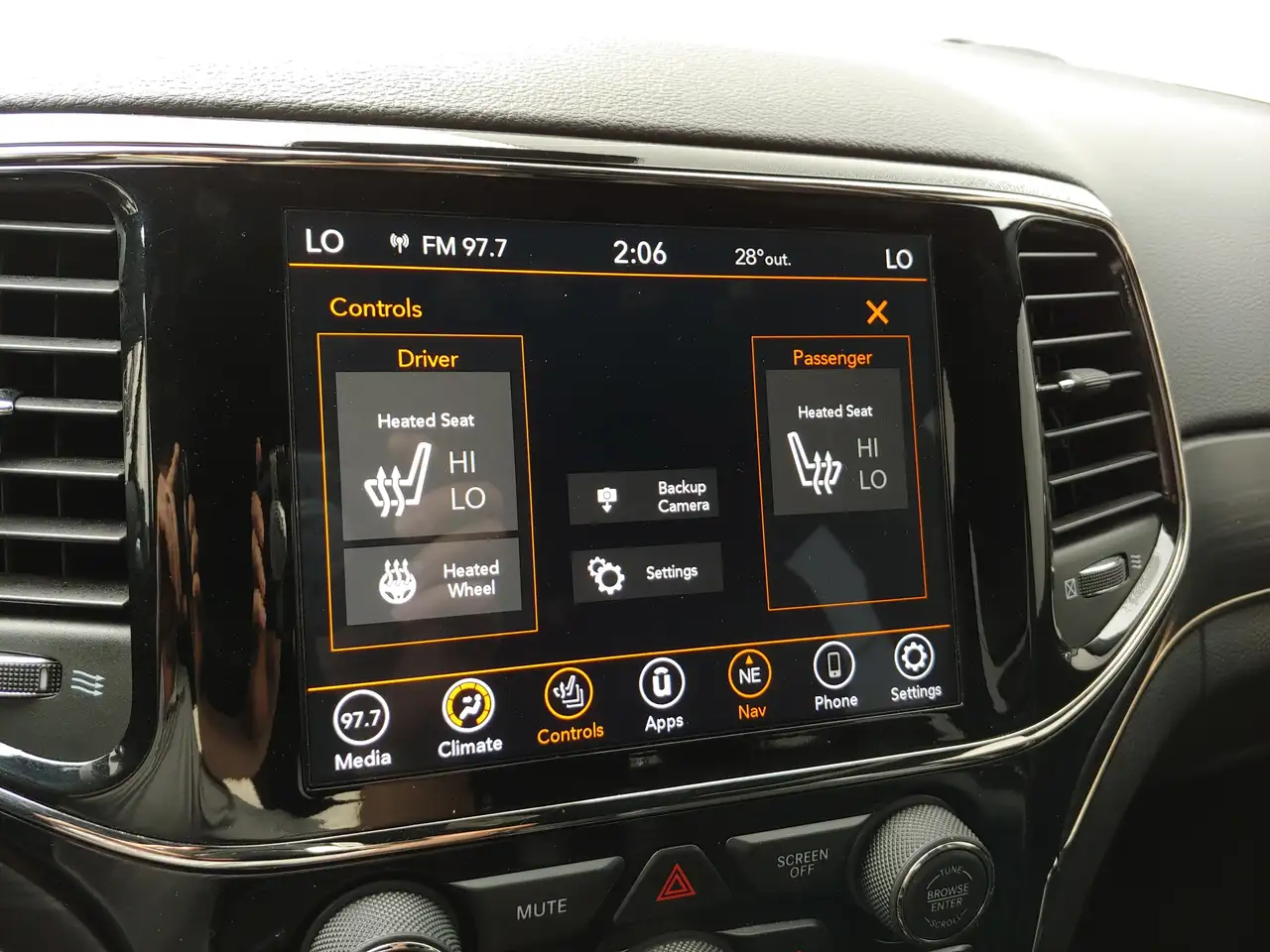 Jeep Grand Cherokee снимка Jeep Grand Cherokee