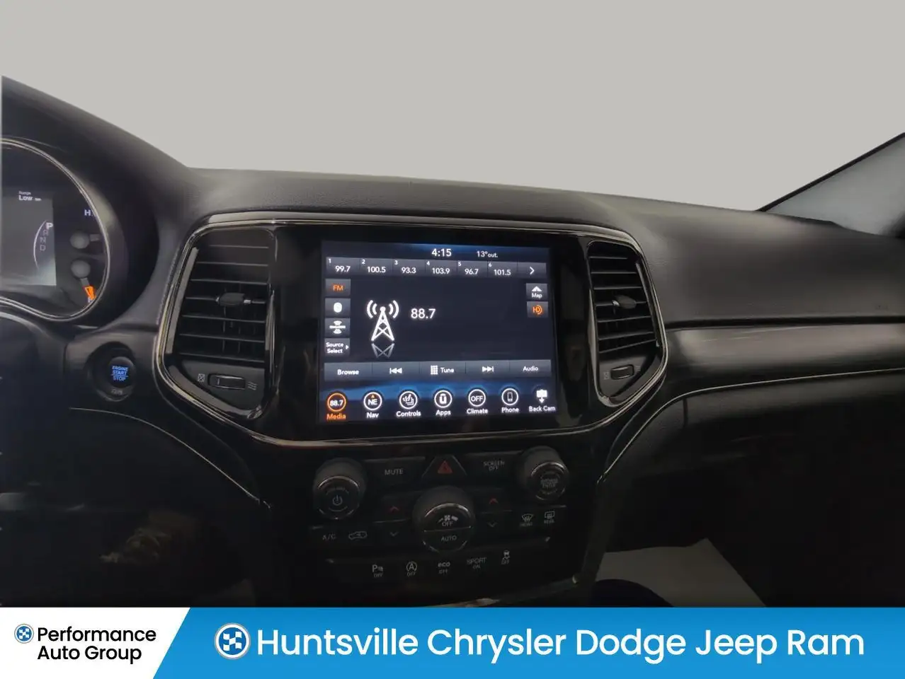 Jeep Grand Cherokee снимка Jeep Grand Cherokee