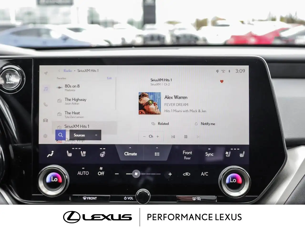 Lexus TX снимка Lexus TX