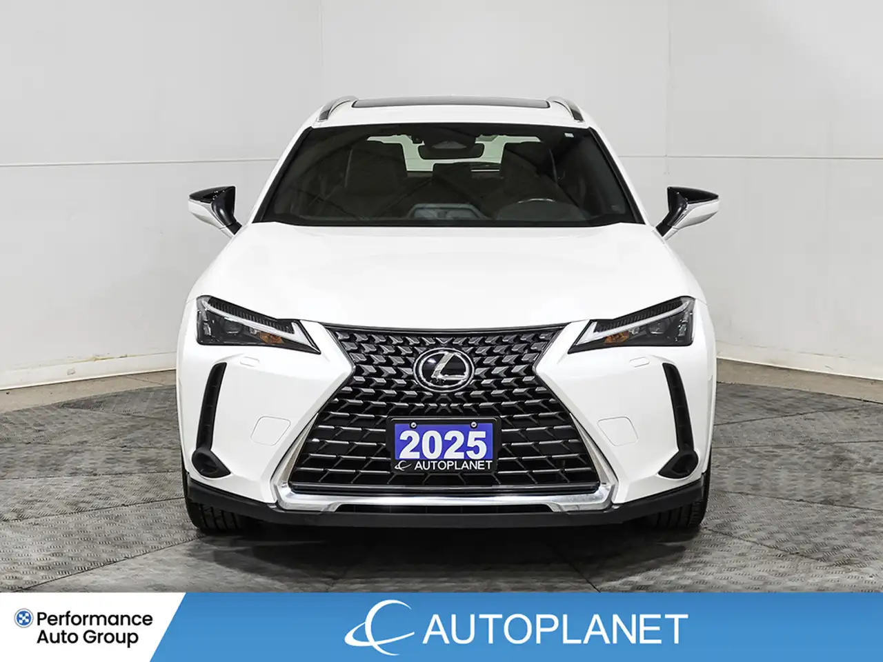 Lexus UX снимка Lexus UX