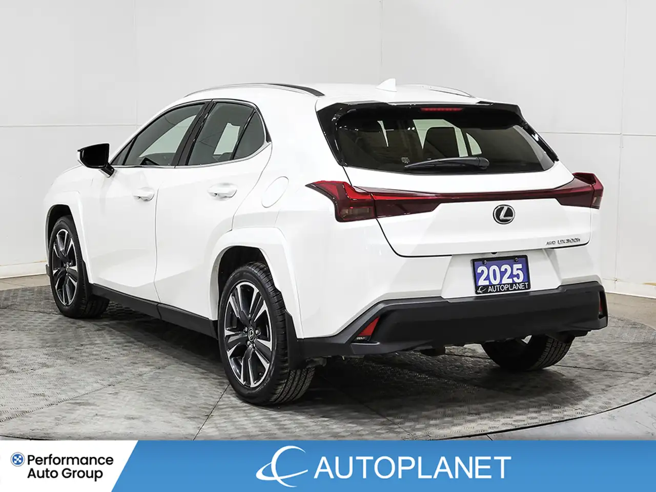 Lexus UX снимка Lexus UX