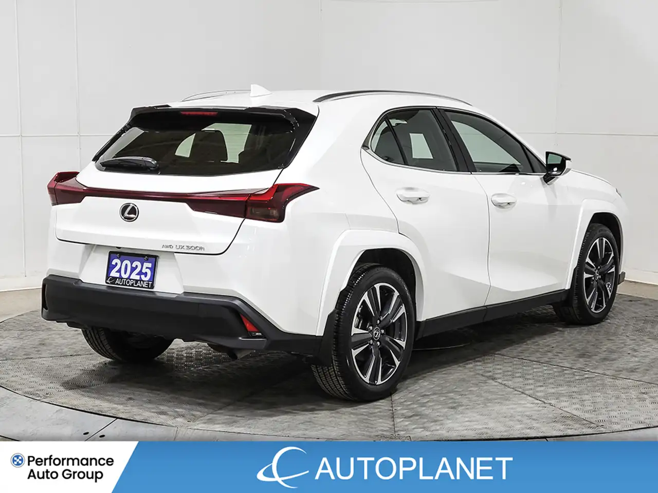 Lexus UX снимка Lexus UX