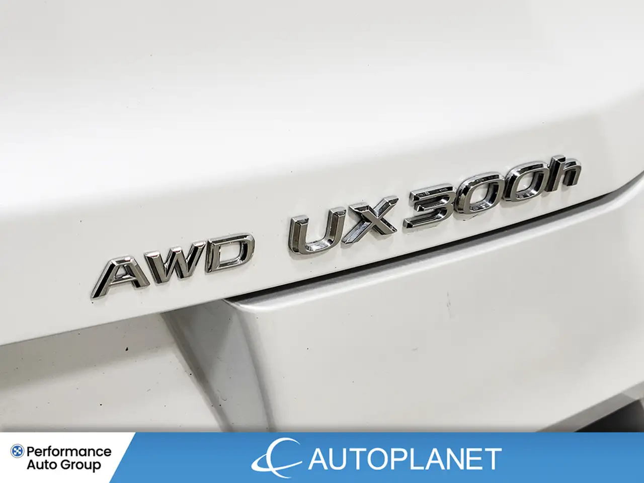 Lexus UX снимка Lexus UX