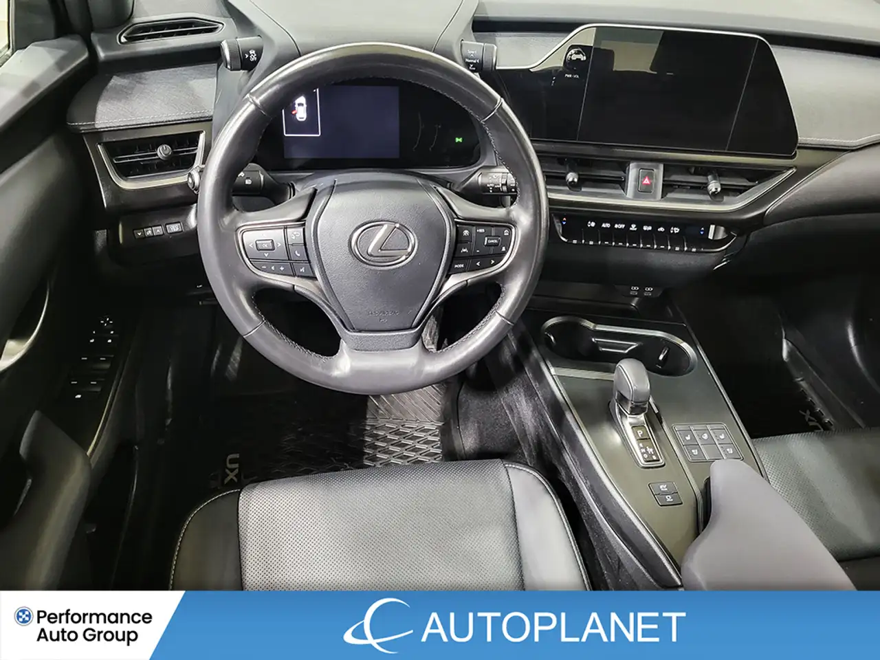 Lexus UX снимка Lexus UX