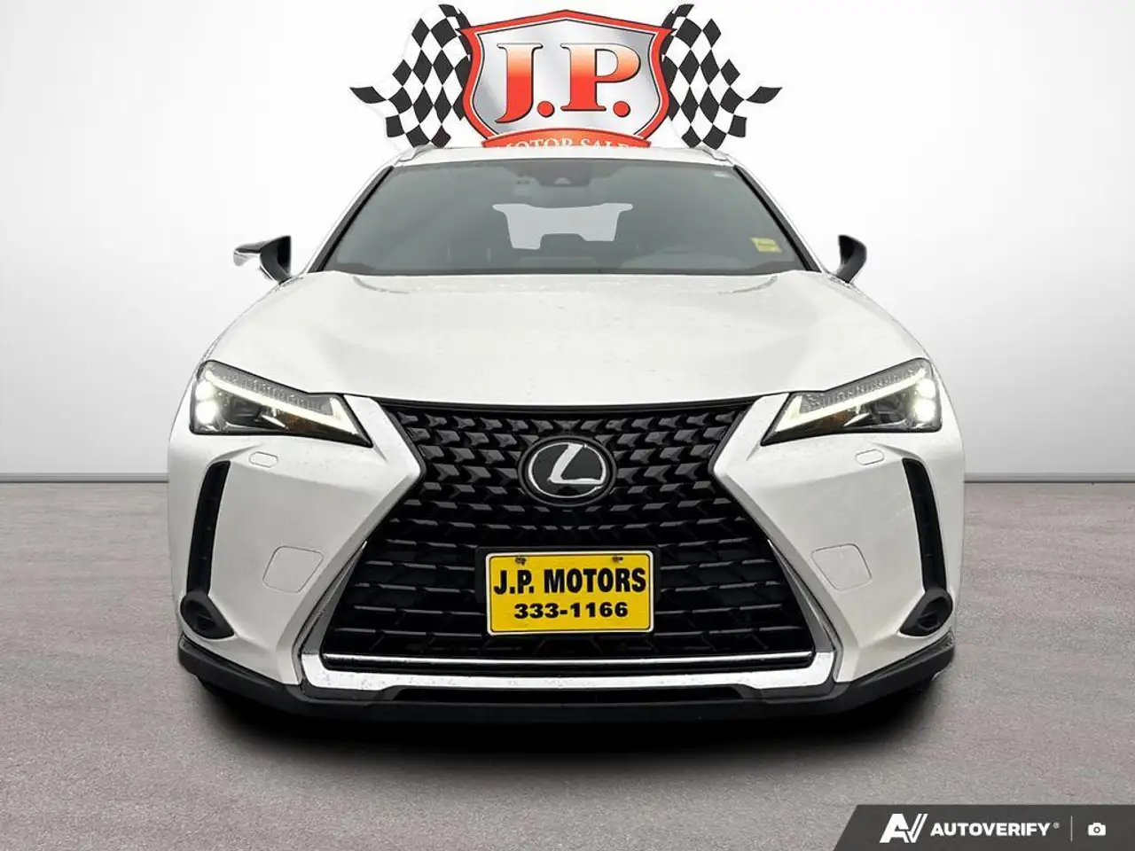 Lexus UX снимка Lexus UX