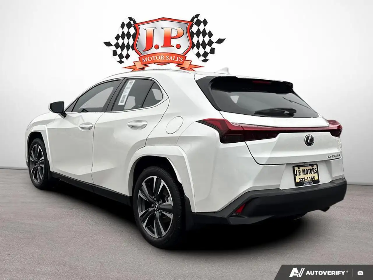 Lexus UX снимка Lexus UX