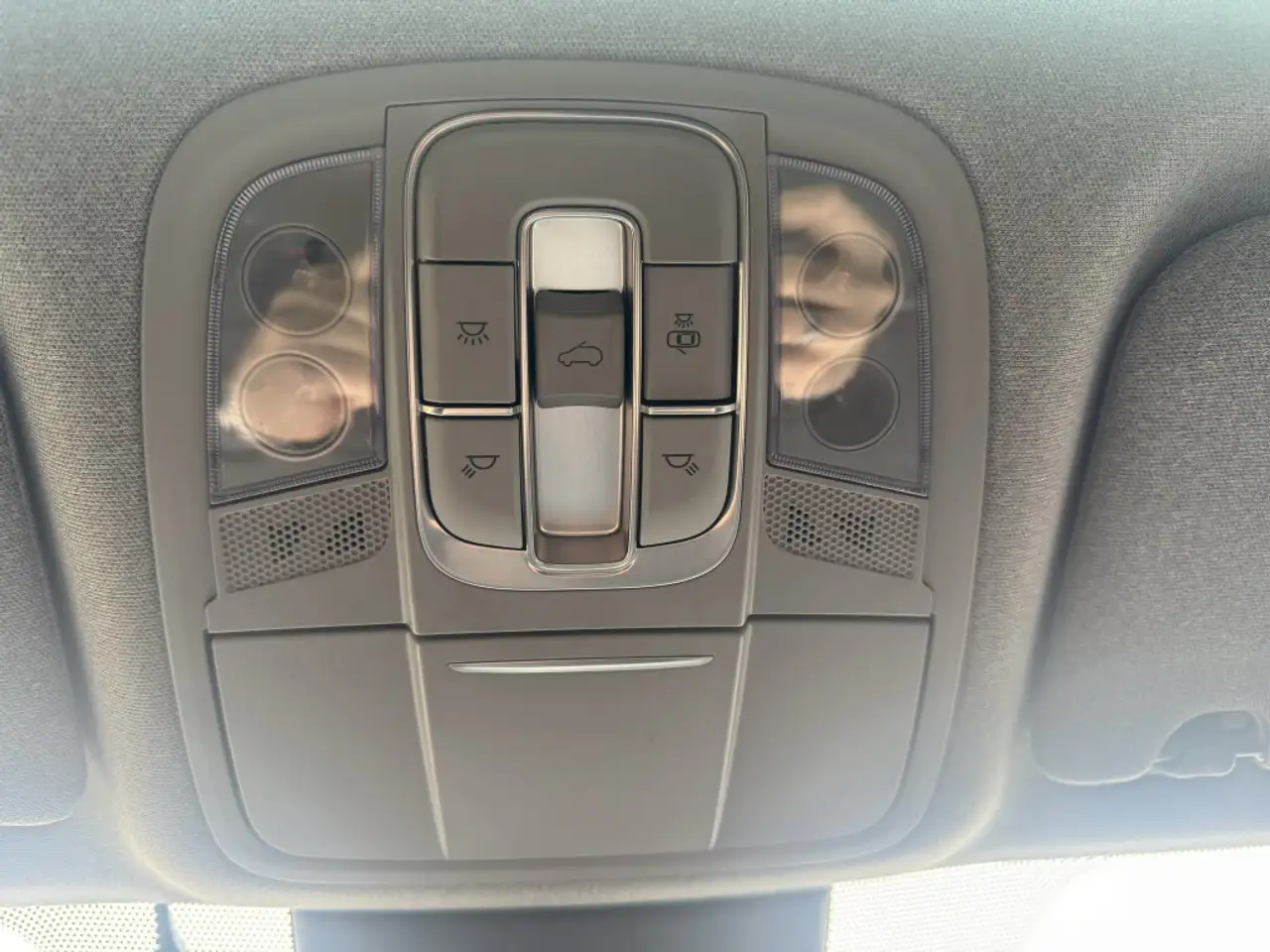 Hyundai SANTA FE снимка Hyundai SANTA FE