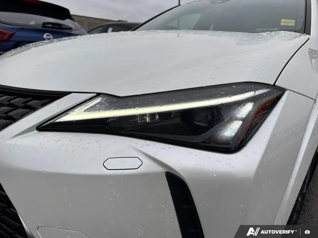 Lexus UX снимка Lexus UX