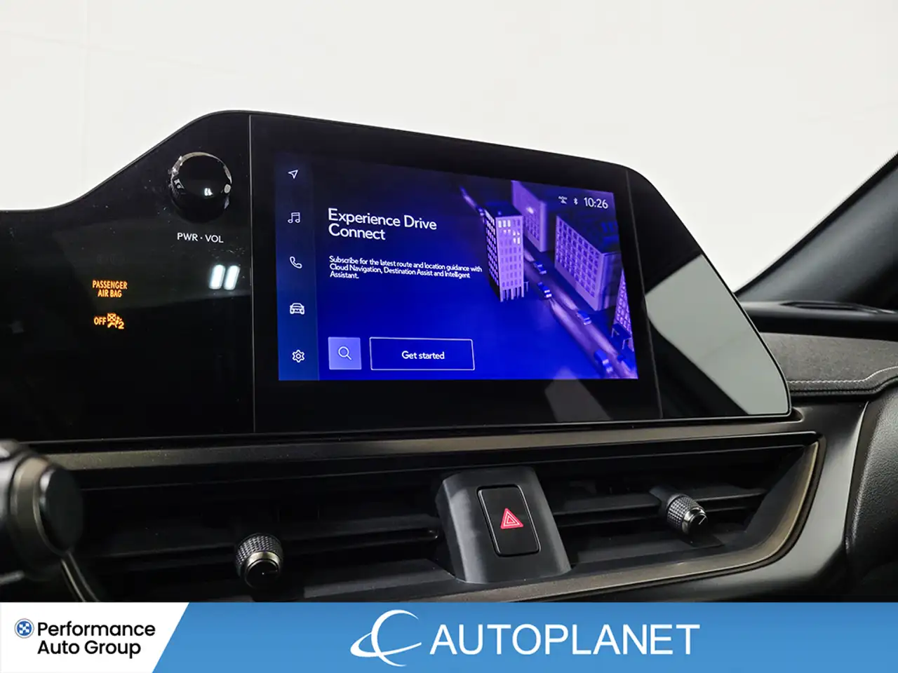 Lexus UX снимка Lexus UX