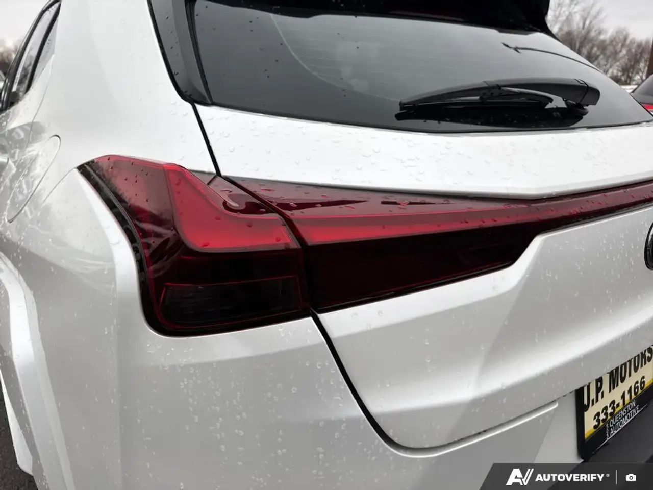 Lexus UX снимка Lexus UX