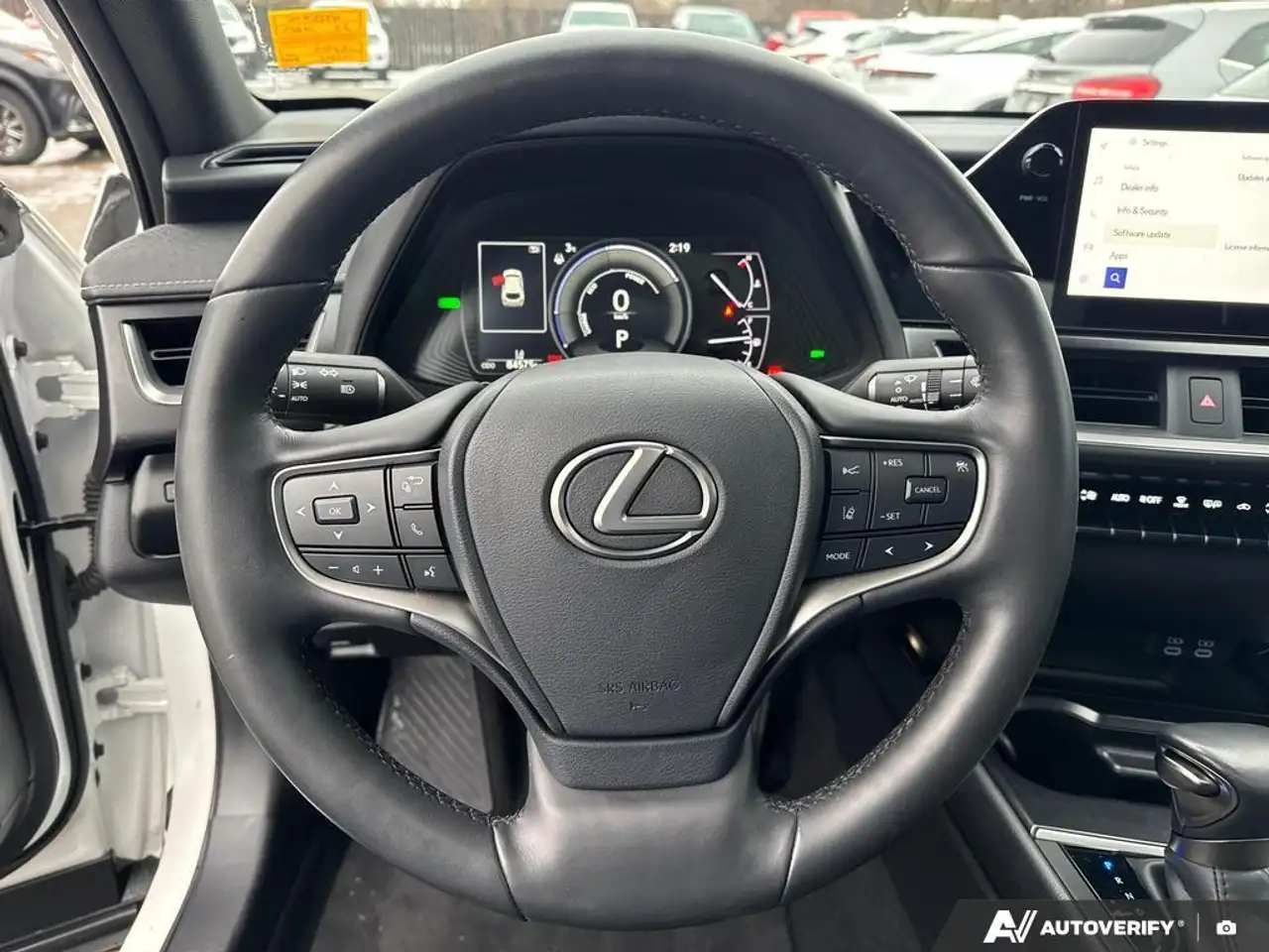 Lexus UX снимка Lexus UX