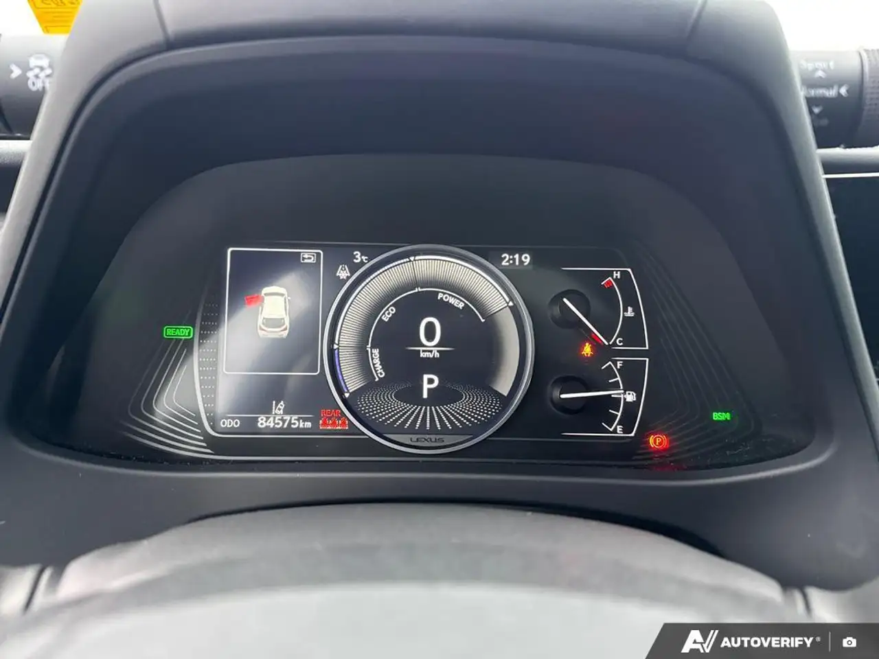 Lexus UX снимка Lexus UX