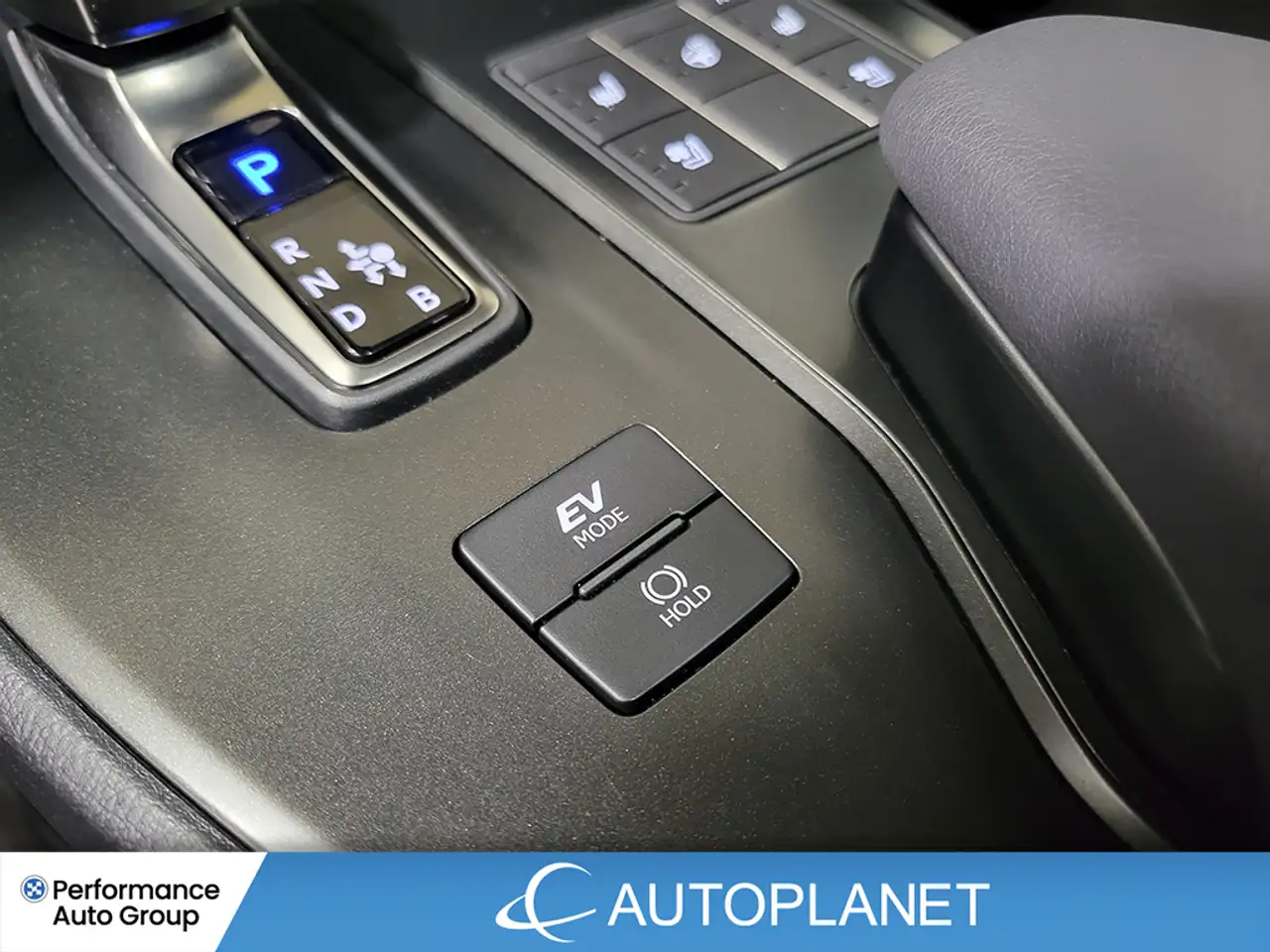 Lexus UX снимка Lexus UX