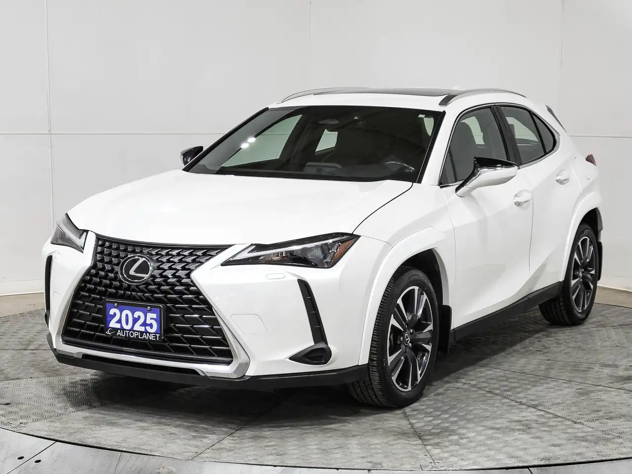 Lexus UX снимка Lexus UX