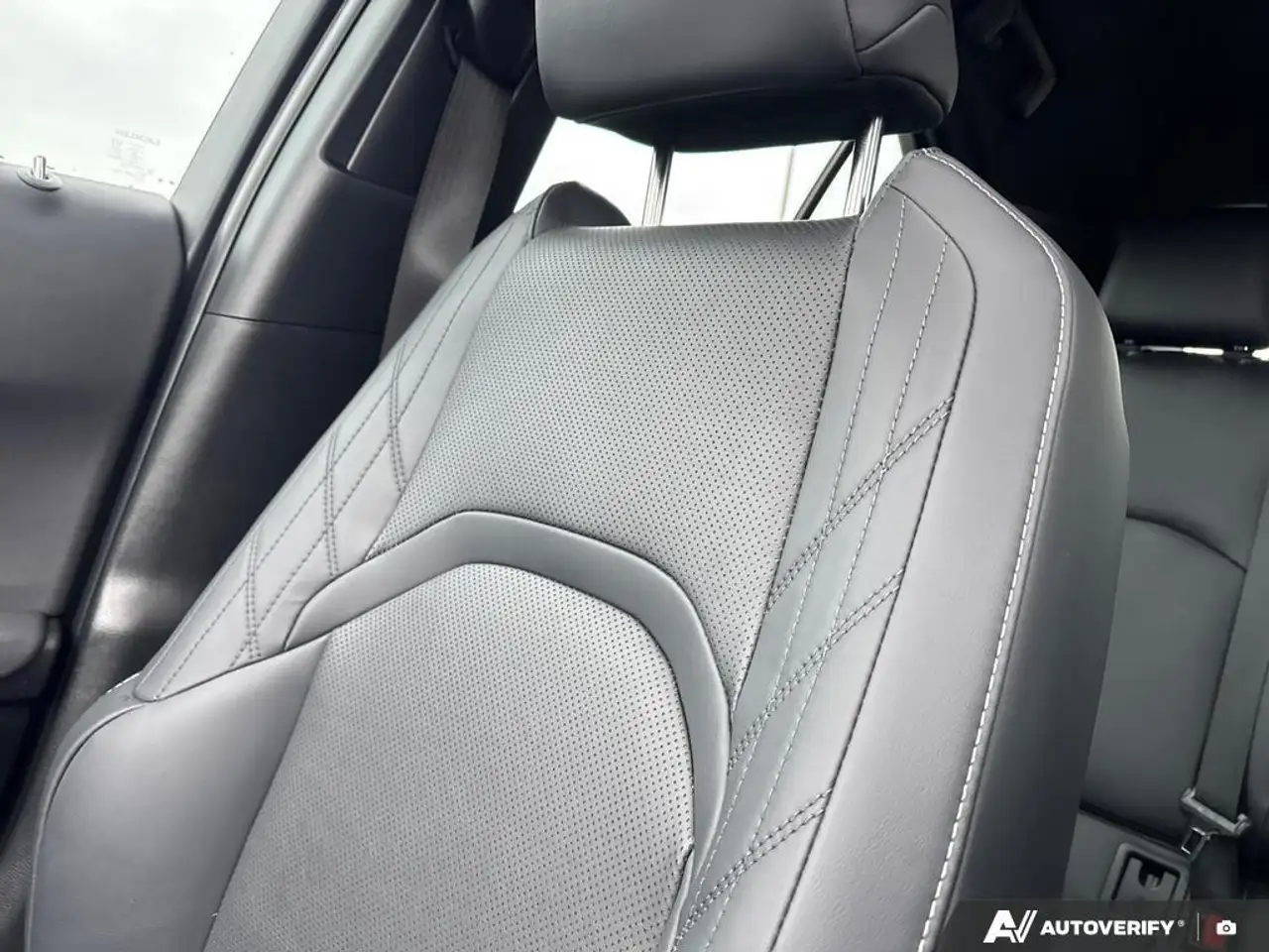 Lexus UX снимка Lexus UX