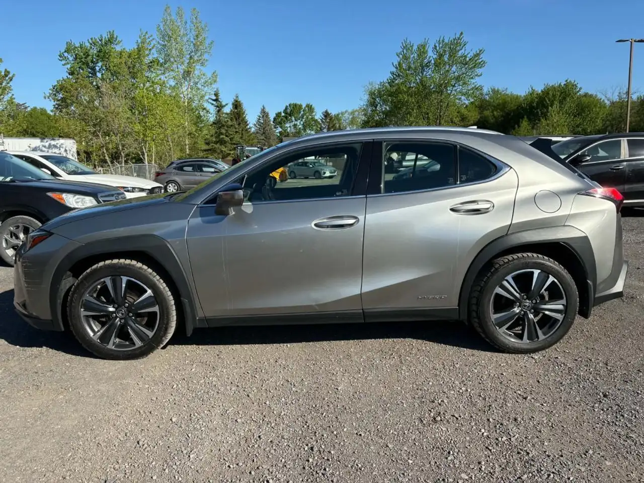 Lexus UX photo Lexus UX