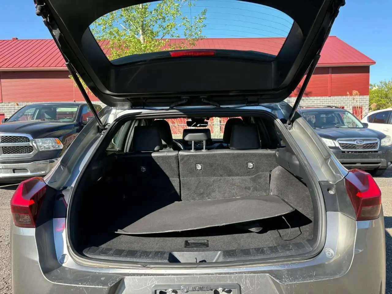 Lexus UX photo Lexus UX