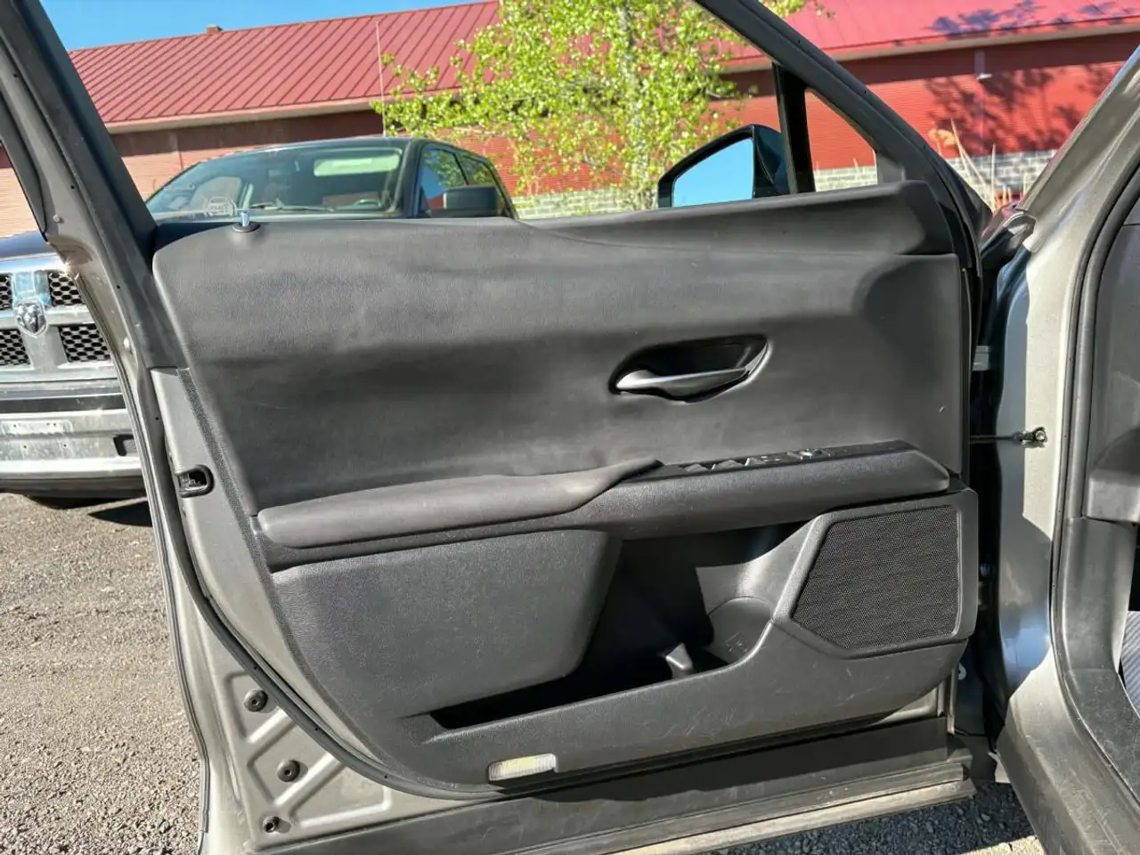 Lexus UX photo Lexus UX