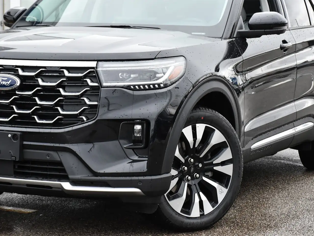 Ford Explorer photo Ford Explorer