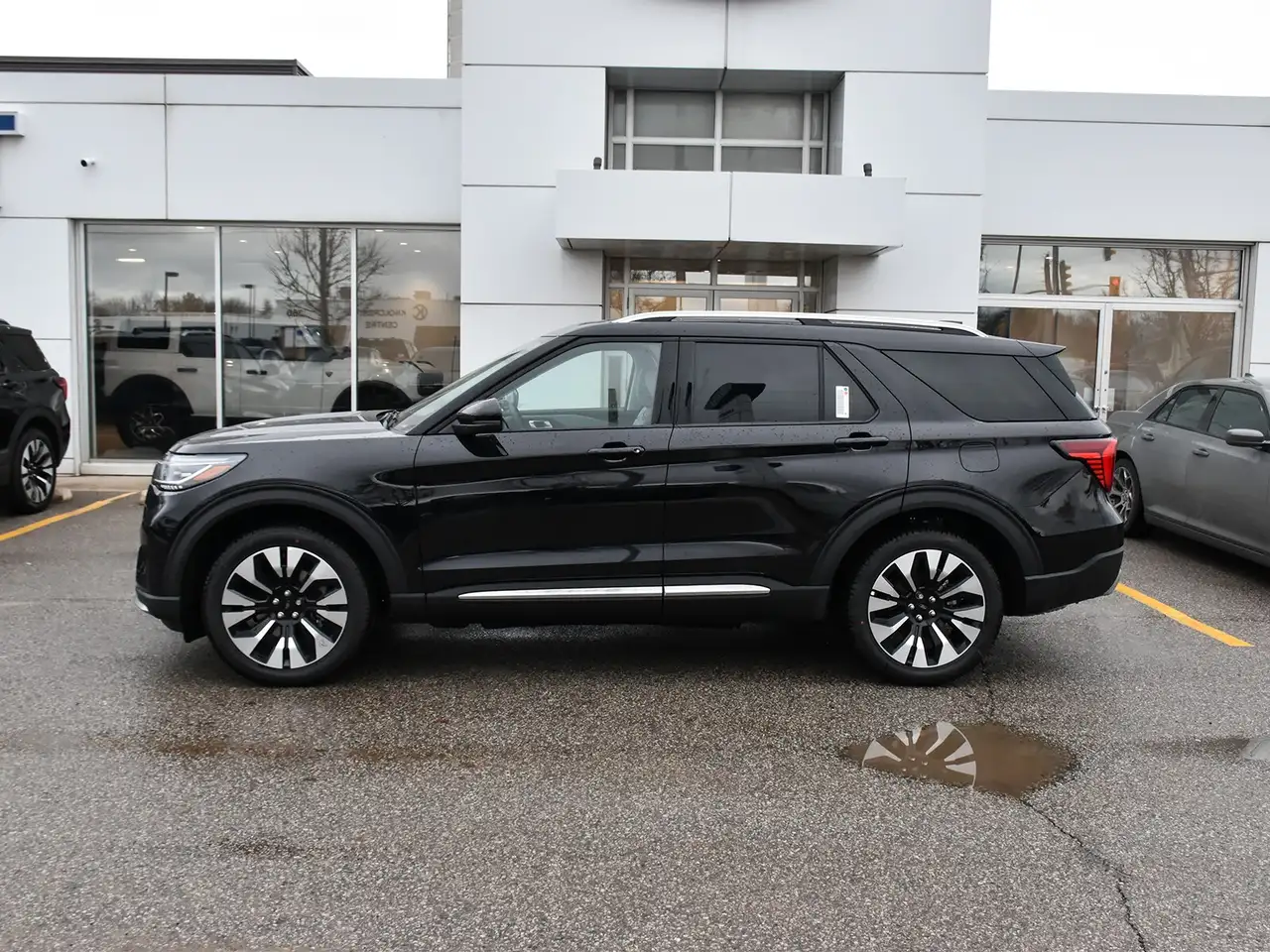 Ford Explorer photo Ford Explorer
